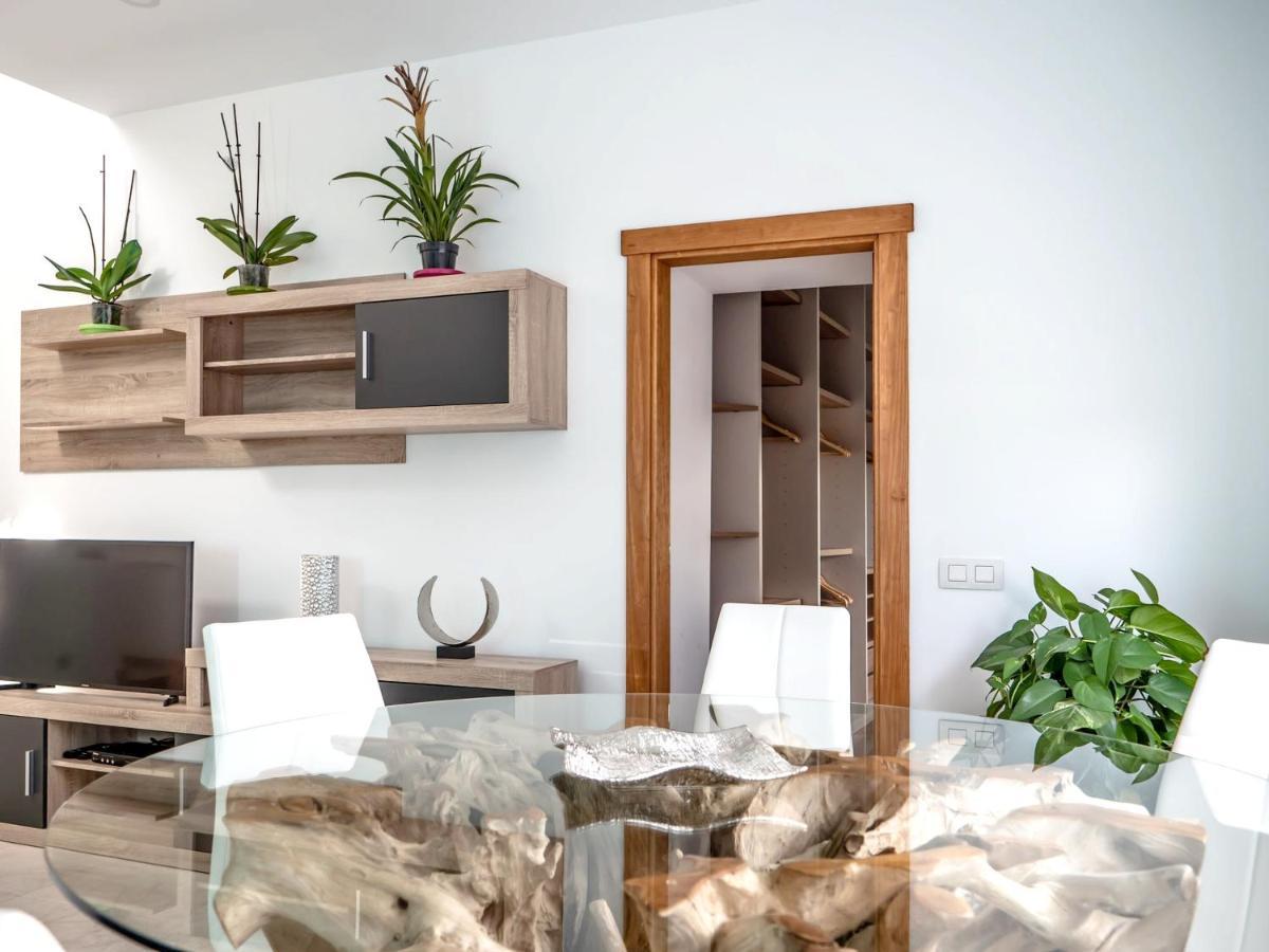 Comfortable House In Tias With Free Parking 외부 사진