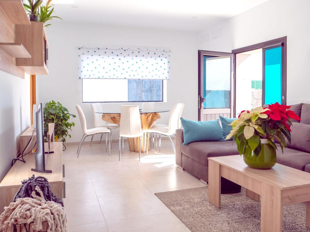 Comfortable House In Tias With Free Parking 외부 사진