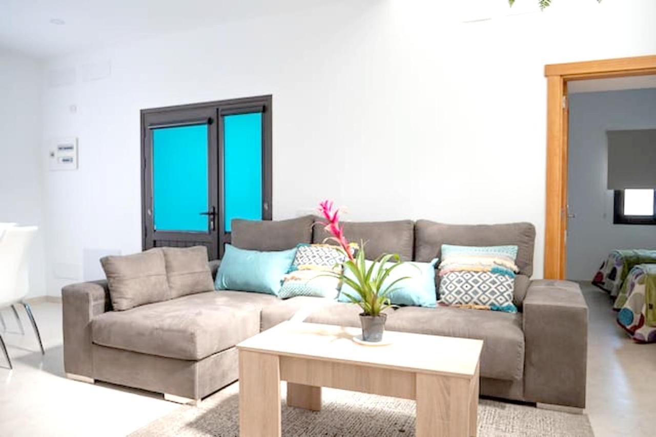 Comfortable House In Tias With Free Parking 외부 사진